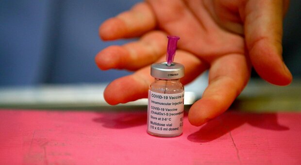 Astrazeneca, anche la Thailandia sospende le vaccinazioni. Ma Australia e Germania vanno avanti