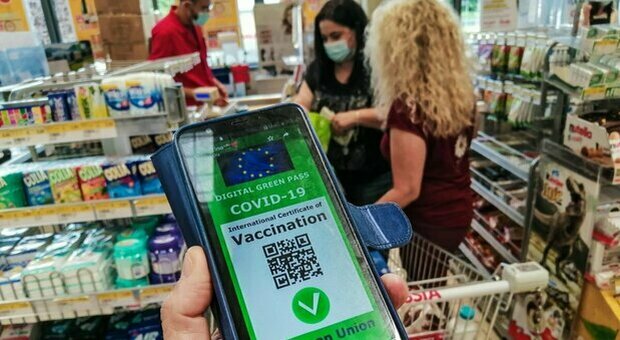 Green pass obbligatorio nei supermercati? Frausin (Federdistribuzione) «Regole chiare sui controlli»