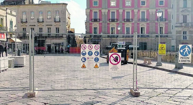 Basoli in piazza Sant'Oronzo a Lecce: via ai lavori, dureranno 4 mesi. Il progetto