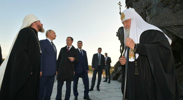 Il Patriarca Kirill: «Giusto combattere la guerra, è contro la lobby gay occidentale»