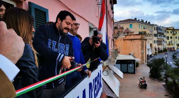 Mes, Salvini: Conte ha firmato senza permesso? Si dimetta