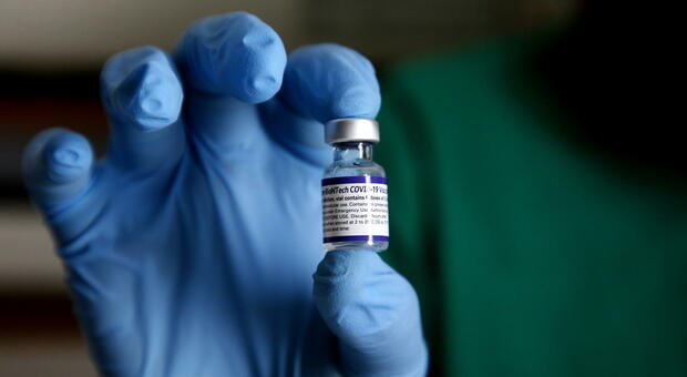 Novavax, a gennaio arriva il nuovo vaccino che può convincere gli scettici