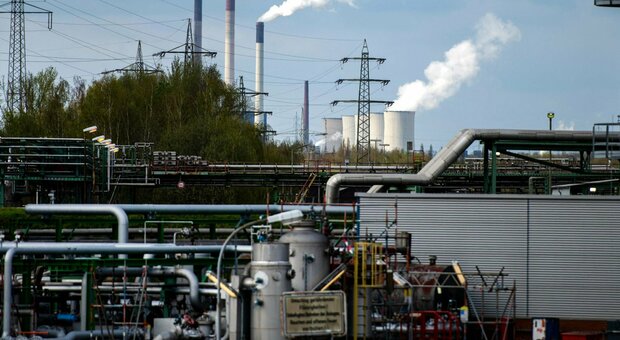 Petrolio e gas russi, intesa Usa-Europa per l uscita graduale: si muoveranno per primi i Paesi meno esposti