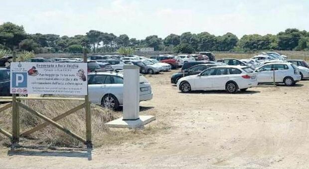 Caro-parcheggi in riva al mare: per l'auto sino a 15 euro al giorno