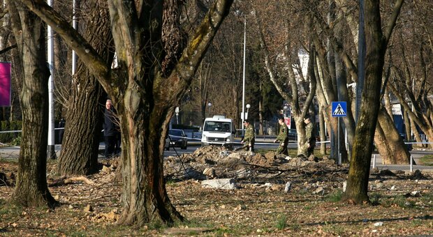 Drone ucraino precipita in Croazia: cratere di tre metri in un parcheggio. Era decollato da Odessa