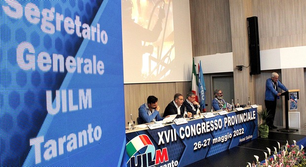 Il congresso della Uilm a Taranto al quale ha partecipato Bombardieri