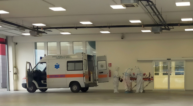 Lecce, 24enne incinta perde il bambino e muore in ospedale