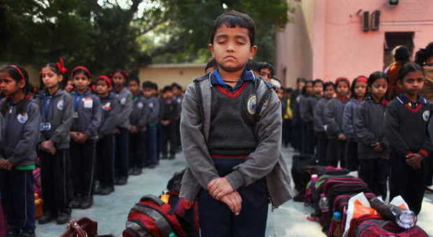 Choc in India, bimbo non fa i compiti, l'insegnante lo massacra di botte e lo uccide
