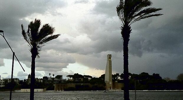 Puglia, allarme pioggia e burrasca: venti fino a 80 km orari. È colpa del passaggio della tempesta di Santa Cecilia