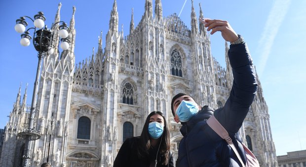 Coronavirus, diretta. In Italia oltre 400 casi: il primo in Abruzzo. Fontana negativo ma in isolamento. Primo contagio in Danimarca, tornava dall'Italia