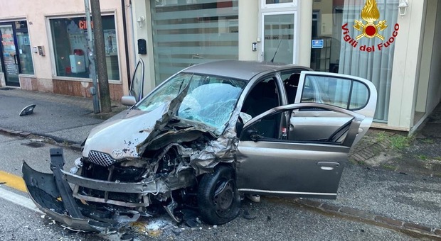 Incidente oggi in viale Anconetta a Vicenza