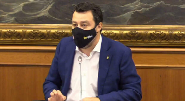 Salvini: «Entro 10 giorni tutti al lavoro senza limiti, il coprifuoco è un danno alla salute»