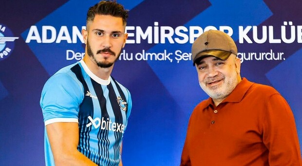 Mert Cetin con il presidente dell'Adana Demirspor
