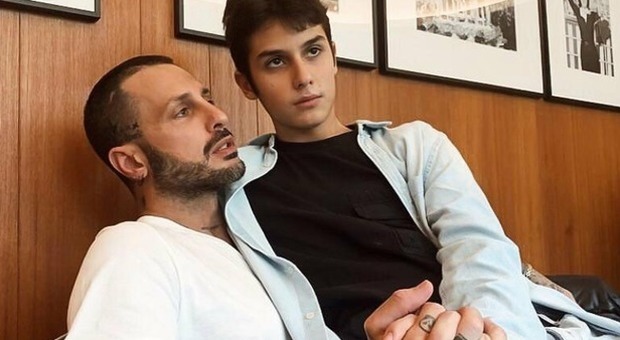 Fabrizio Corona, furia haters per la foto con il figlio. Sbottano Nina Moric e la mamma di Belen