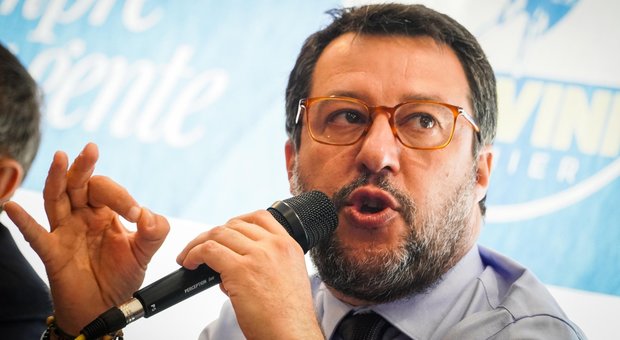 Salvini attacca M5S: «Troppe liti? Se va avanti così tagliamo la testa al toro, a settembre al voto»