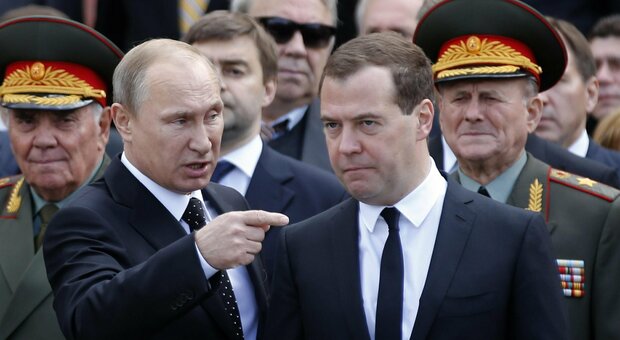 Medvedev choc contro gli occidentali: «Bastardi e degenerati, li odio: voglio farli sparire»