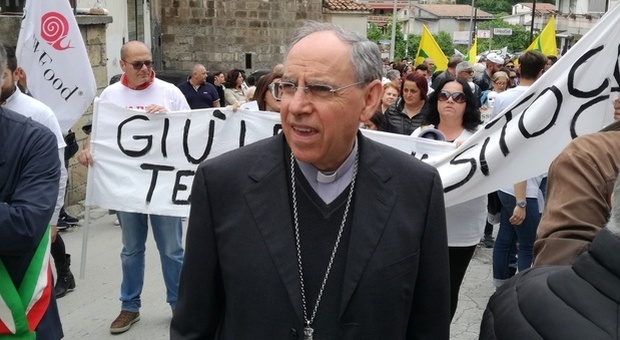 La quarta onda di covid non si arresta e, di fronte all'aumento dei casi, la diocesi di Caserta prende decisioni importanti