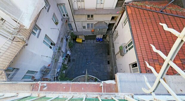 Torino, morta una bambina di tre anni: è precipitata dal balcone al quarto piano