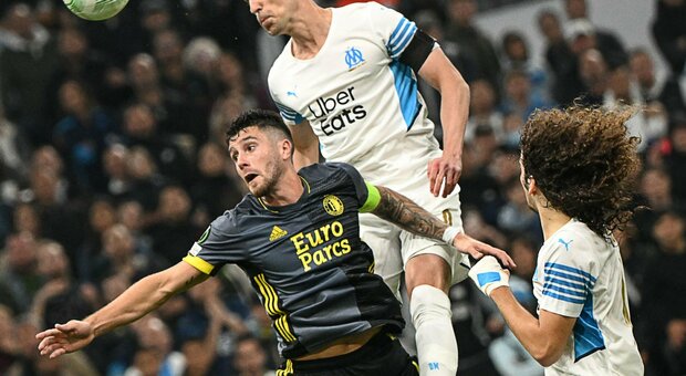 Italia e Argentina 'litigano' per Senesi del Feyenoord: Mancini voleva convocarlo, Scaloni lo anticipa