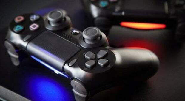 La frode di Euromediashop sulla PlayStation5: minacce ai clienti truffati ed annunci di interviste tv