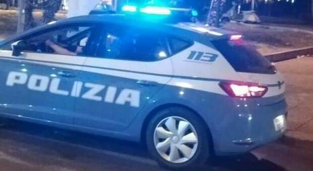 Taranto, la Polizia chiude un bar senza autorizzazione e teatro di una sparatoria