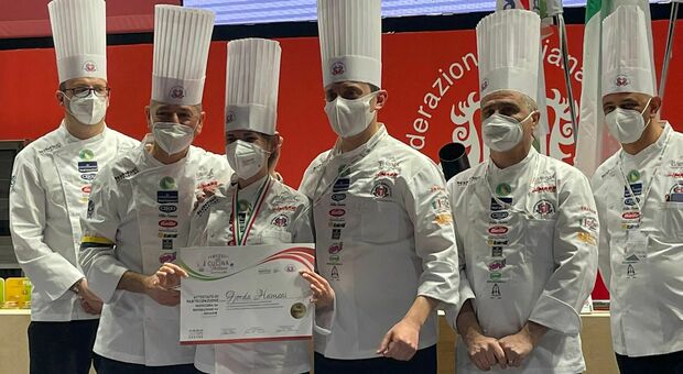 Gli chef ternani vincono l'argento e il bronzo ai Campionati della cucina italiana: «Premiate le ricette innovative»