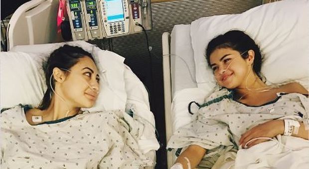 Selena Gomez, trapianto di rene da un'amica: la foto su Instagram