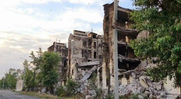 Ucraina, guerra in diretta oggi 2 luglio 2022: i russi usano ancora bombe al fosforo proibite, Kiev vuole riaprire le scuole il 1° settembre