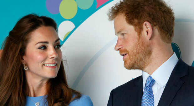 Il Principe Harry lancia l'allarme: «Kate Middleton vive come una prigioniera»