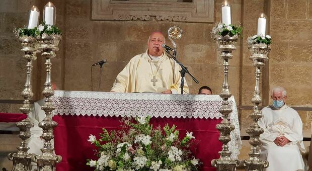 Monsignor Caliandro va in pensione: dal Vaticano arriva l'ok