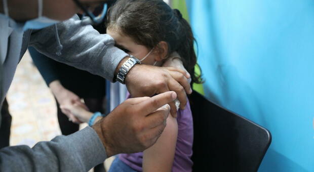L'ora dei bambini: vaccini ai 5-11enni dal 16 dicembre, subito disponibili 1,5 milioni di dosi