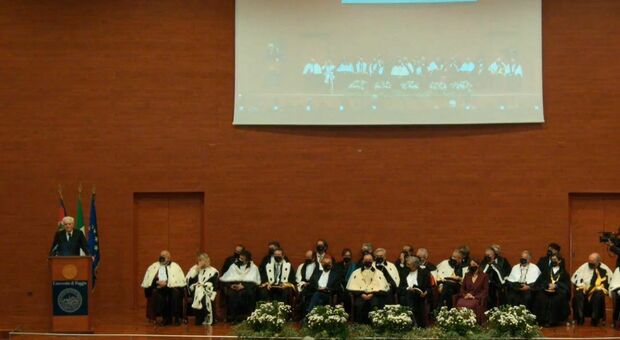 Foggia, Mattarella inaugura l'anno accademico: «L'Ateneo forma le coscienze, anche contro la criminalità»