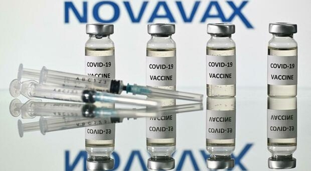 In Puglia arriva il nuovo vaccino Novavax: entro lunedì in consegna 68.400 dosi. Ecco chi può richiederlo