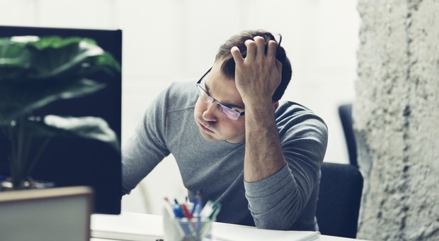 Stress da lavoro fa male al cuore: turni troppo lunghi possono causare aritmie, ictus e infarti