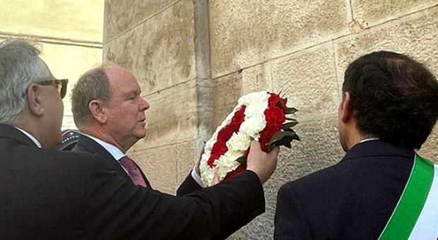 Il principe Alberto di Monaco in Puglia: due giorni tra castelli e siti storici. «Consolidiamo relazioni durature»