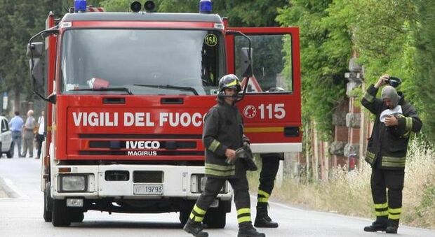 Auto incendiate nel centro storico di Foggia: indagini sulle cause
