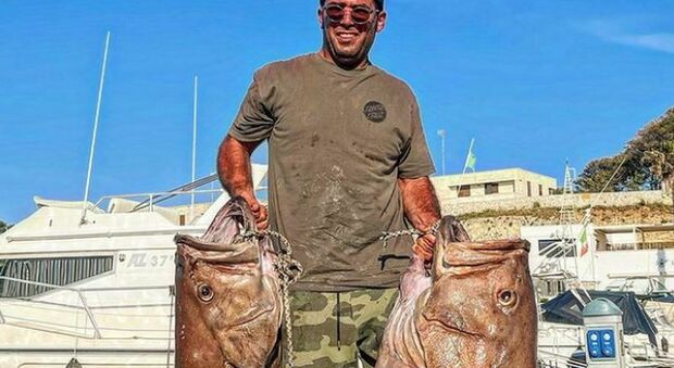 Pesca miracolosa a Otranto: dall'acqua emergono due cernie per un totale di 74 chili
