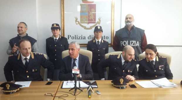 Striscioni fuorilegge, sciarpa bruciata e botte anche a donne e bambini: tre denunce dopo Lecce-Inter