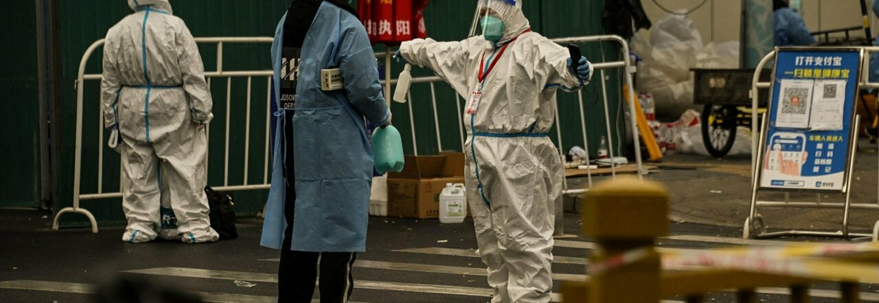 Cina, la strategia "Zero Covid" non funziona: record di contagi da inizio pandemia. Ed esplodono le protese